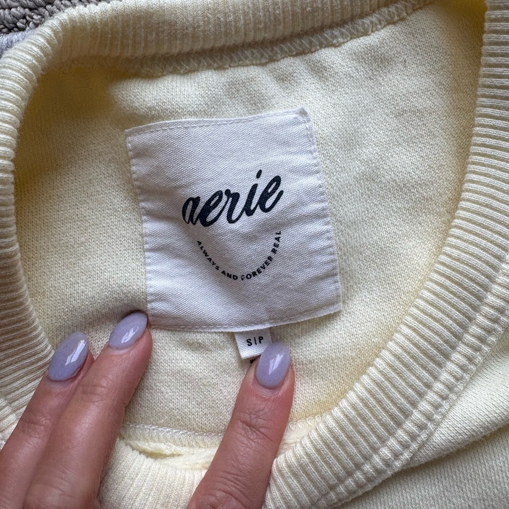 Aerie go to sweatshirt NWOT - Picture 2 of 4